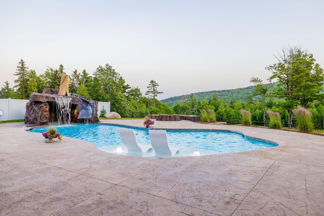 125 Summit Road, Sutton, NH 03260