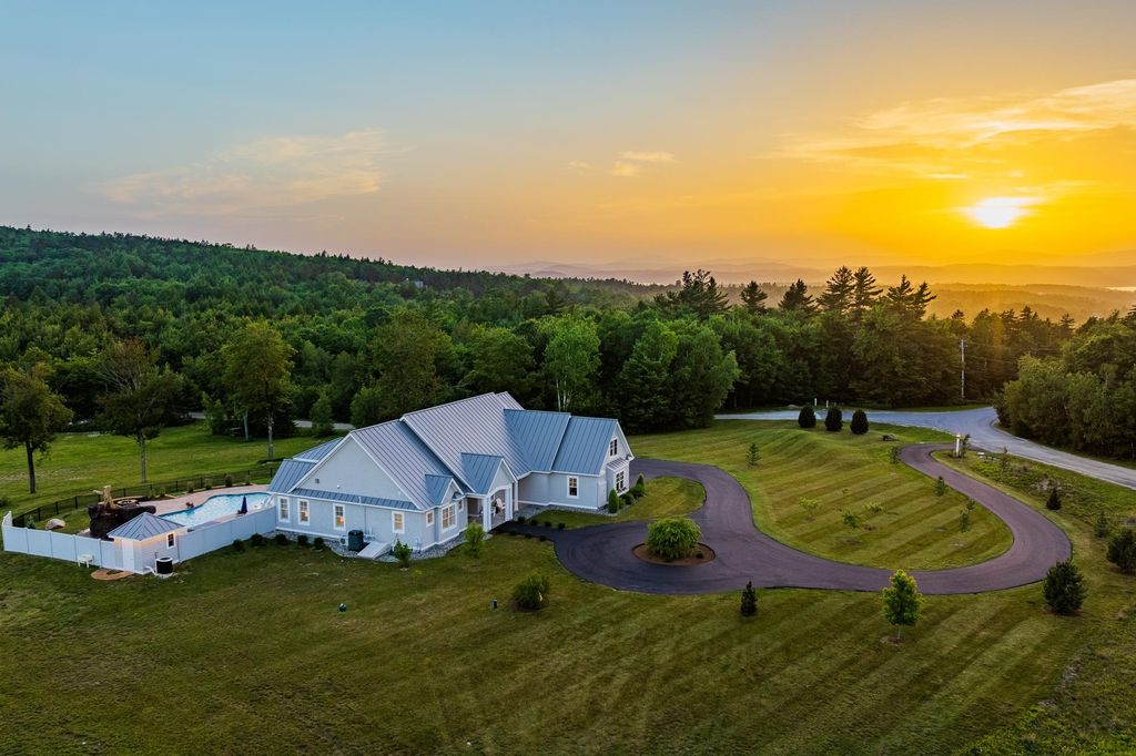 125 Summit Road, Sutton, NH 03260