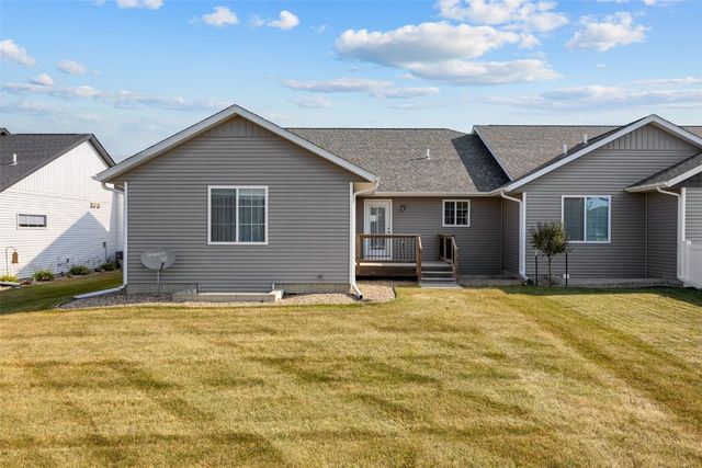 3325 Platinum Way, Marion, IA 52302