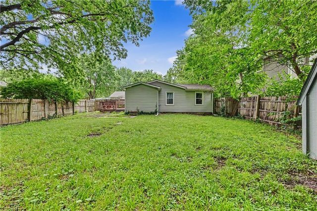 1418 Maple Lane, Lawrence, KS 66044