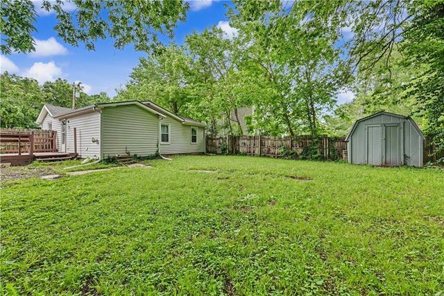 1418 Maple Lane, Lawrence, KS 66044