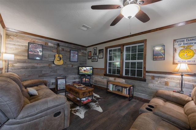 508 Fm 3179, Huntsville, TX 77340