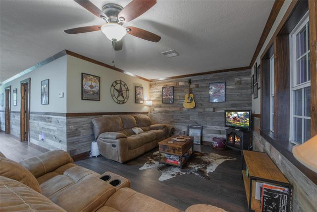508 Fm 3179, Huntsville, TX 77340