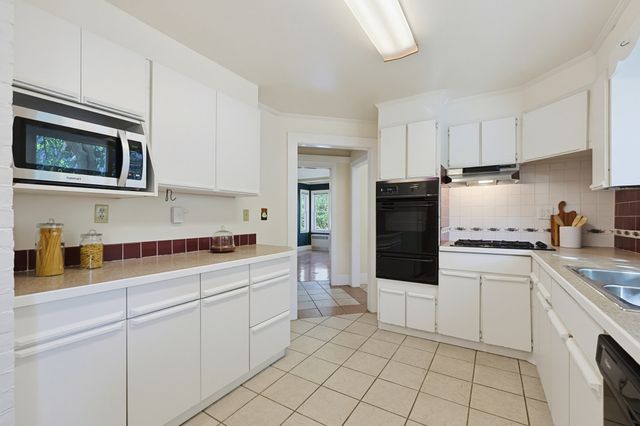 148 Washington St, Medford, MA 02155