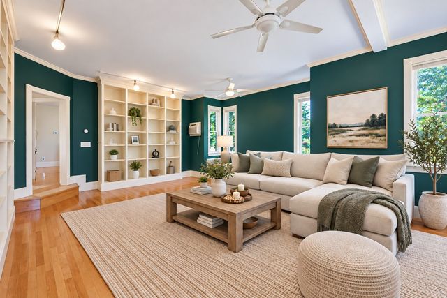 148 Washington St, Medford, MA 02155
