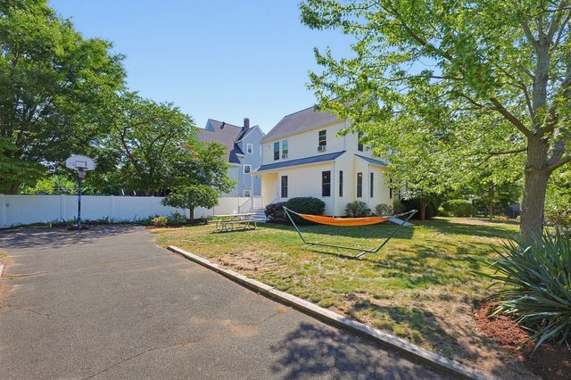 148 Washington St, Medford, MA 02155