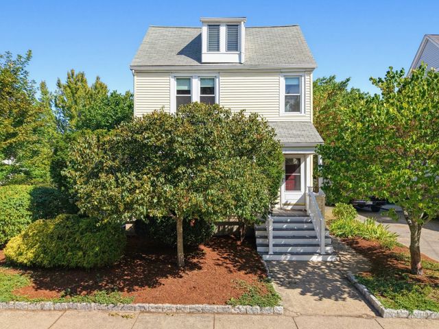148 Washington St, Medford, MA 02155