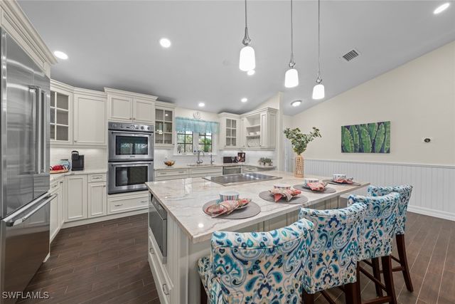2596 Roosevelt PL, Sanibel, FL 33957