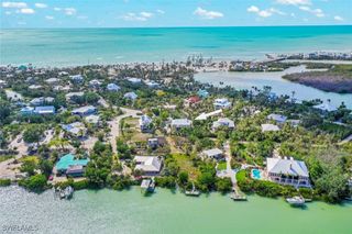 2596 Roosevelt PL, Sanibel, FL 33957