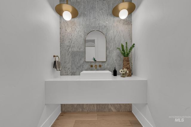 1355 N Morehouse Ave, Eagle, ID 83616