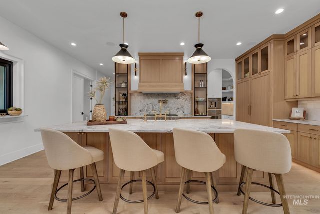 1355 N Morehouse Ave, Eagle, ID 83616