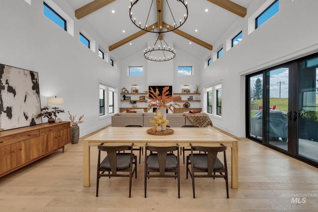 1355 N Morehouse Ave, Eagle, ID 83616