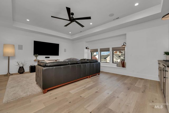 1355 N Morehouse Ave, Eagle, ID 83616