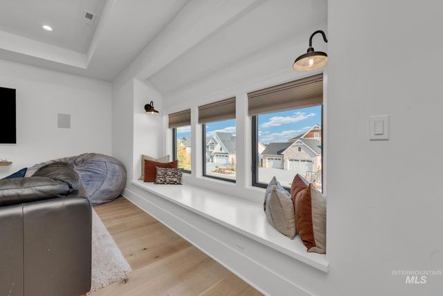 1355 N Morehouse Ave, Eagle, ID 83616