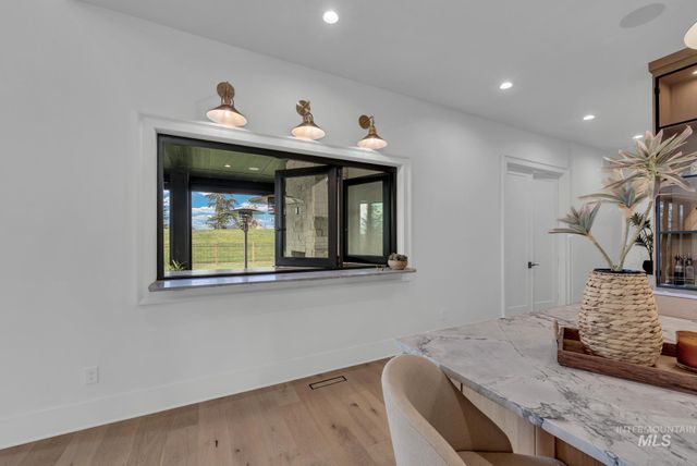 1355 N Morehouse Ave, Eagle, ID 83616