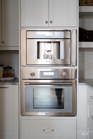 1355 N Morehouse Ave, Eagle, ID 83616