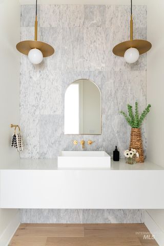 1355 N Morehouse Ave, Eagle, ID 83616