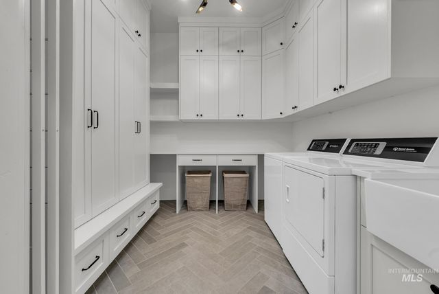 1355 N Morehouse Ave, Eagle, ID 83616