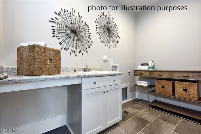 52 Boulder Boulevard, Peninsula, OH 44264