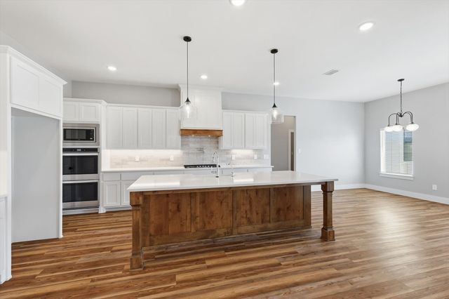 420 Zonaverde Court, Poolville, TX 76487