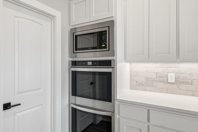 420 Zonaverde Court, Poolville, TX 76487