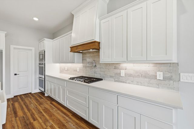 420 Zonaverde Court, Poolville, TX 76487