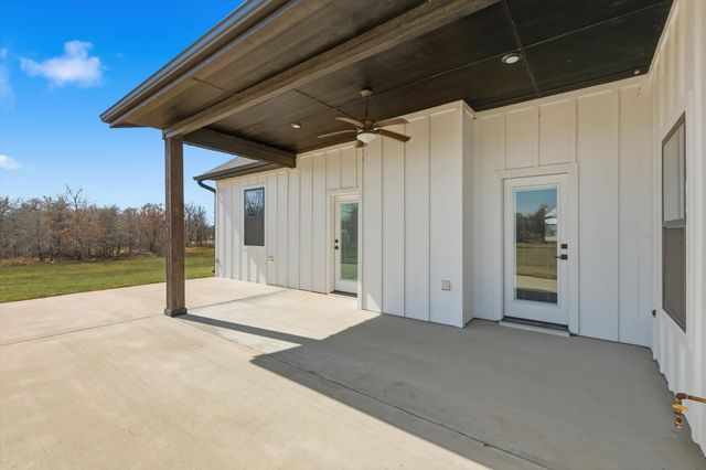 420 Zonaverde Court, Poolville, TX 76487