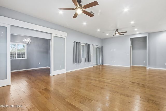 2642 S Falcon View Drive, Tucson, AZ 85713