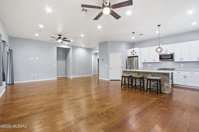 2642 S Falcon View Drive, Tucson, AZ 85713