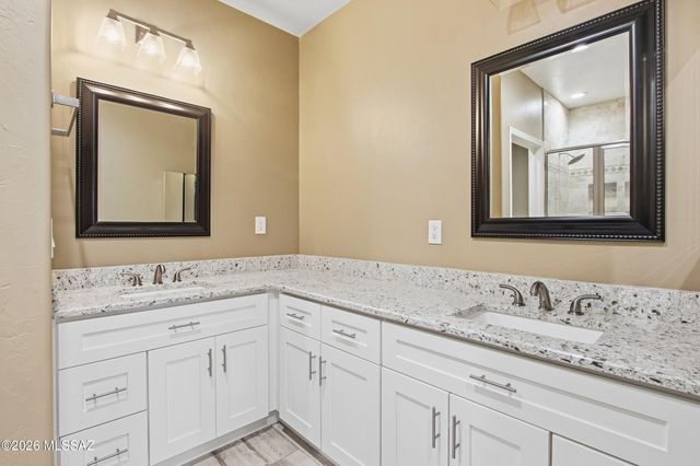 2642 S Falcon View Drive, Tucson, AZ 85713