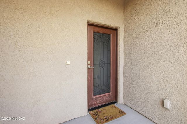 2642 S Falcon View Drive, Tucson, AZ 85713
