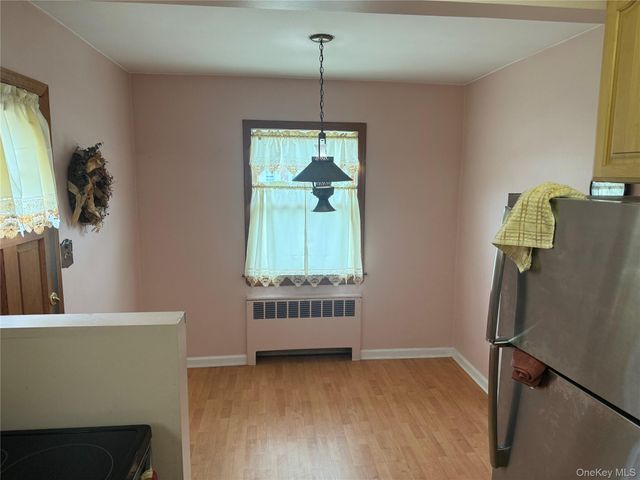 243 Pershing Parkway, Mineola, NY 11501