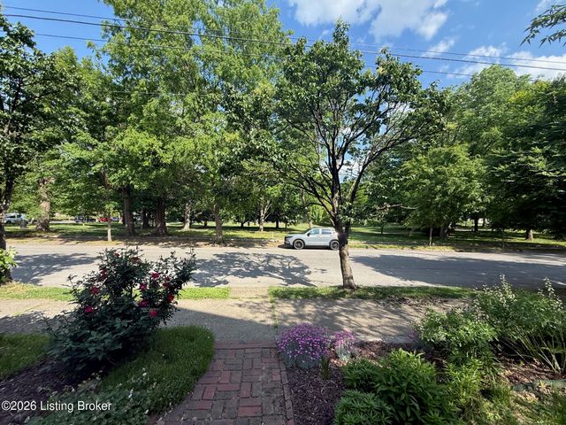 1344 S 6th St, Louisville, KY 40208