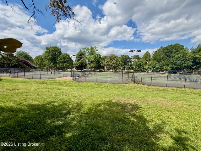 1344 S 6th St, Louisville, KY 40208
