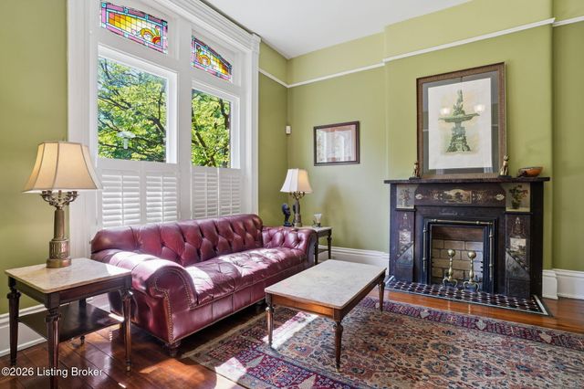 1344 S 6th St, Louisville, KY 40208