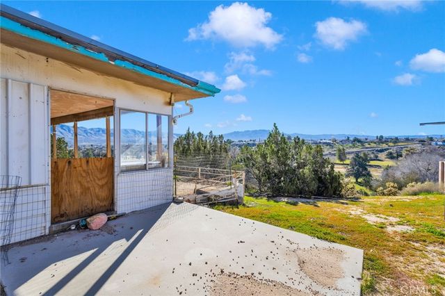 18393 Orange, Hesperia, CA 92345