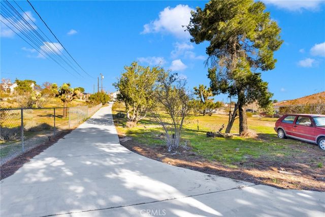 18393 Orange, Hesperia, CA 92345