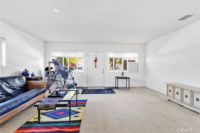 18393 Orange, Hesperia, CA 92345