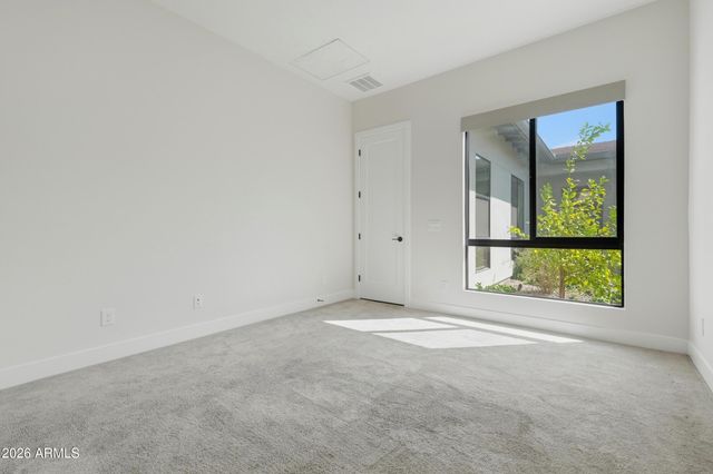 813 E Corral Road, Phoenix, AZ 85042