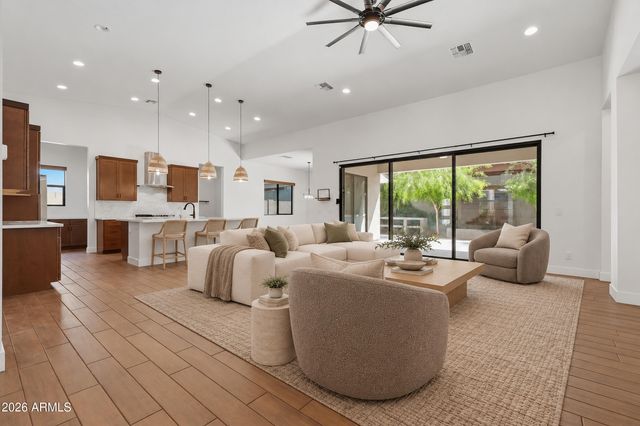 813 E Corral Road, Phoenix, AZ 85042
