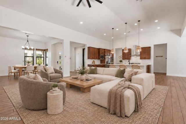 813 E Corral Road, Phoenix, AZ 85042
