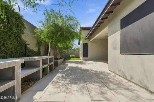813 E Corral Road, Phoenix, AZ 85042