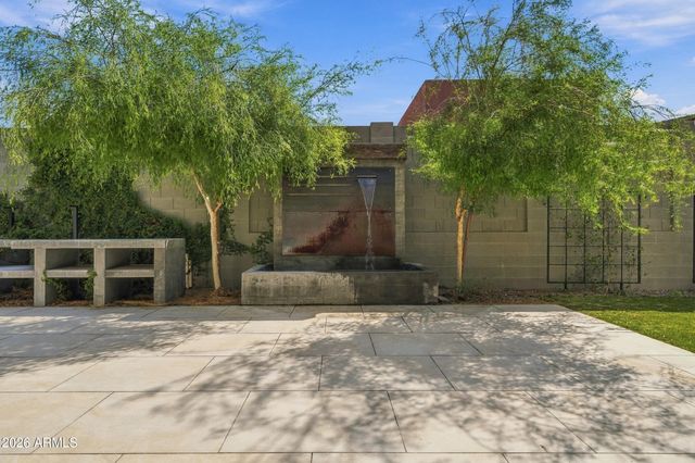 813 E Corral Road, Phoenix, AZ 85042