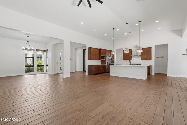 813 E Corral Road, Phoenix, AZ 85042