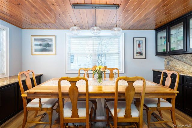 72 Cleveland Avenue, Massapequa, NY 11758