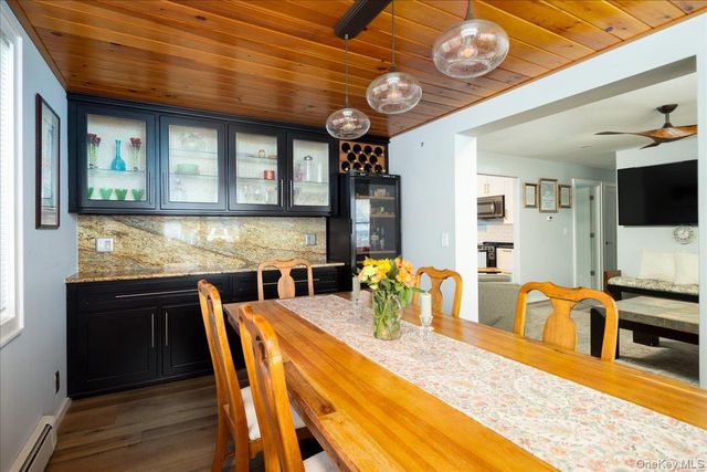 72 Cleveland Avenue, Massapequa, NY 11758