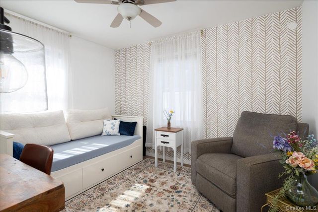 72 Cleveland Avenue, Massapequa, NY 11758