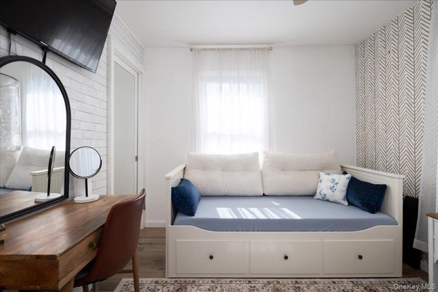 72 Cleveland Avenue, Massapequa, NY 11758