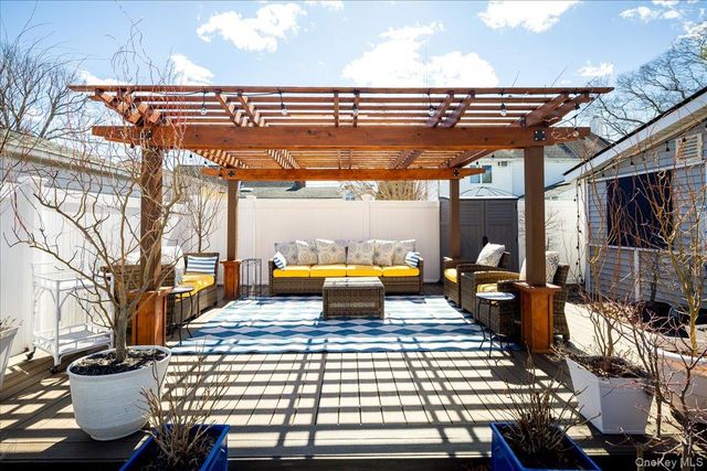 72 Cleveland Avenue, Massapequa, NY 11758