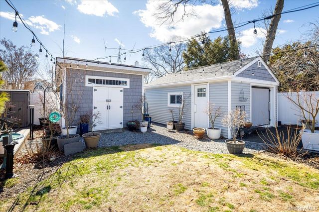 72 Cleveland Avenue, Massapequa, NY 11758